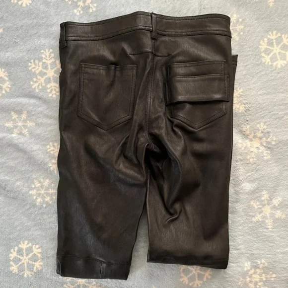 Condition is good!! Leather pants. Good style and very cool